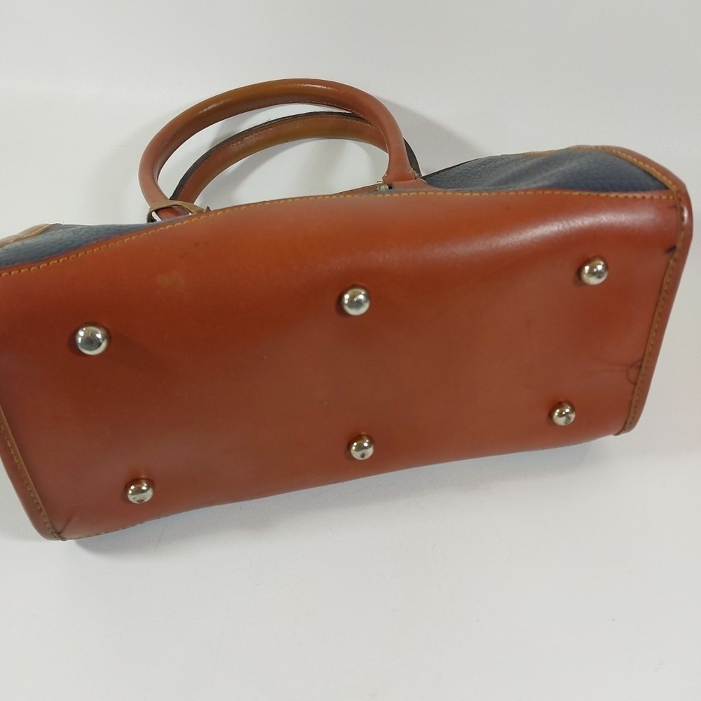 Vintage Dooney & Bourke All - Weather Satchel Handbag In Navy With Cognac Tan - Picture 5 of 7